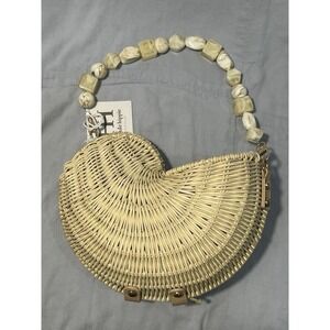 NEW Viral Haute Hippie Woven Wicker Shoulder Bag Purse - Nautilus Shell Shape